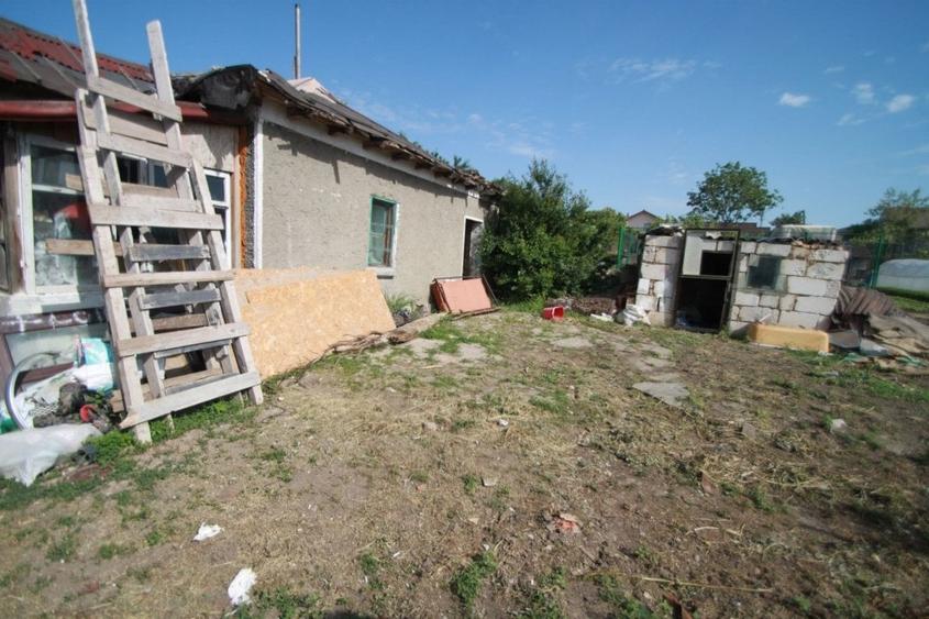 Teren Construcții intravilan de 492 mp, în Lazu