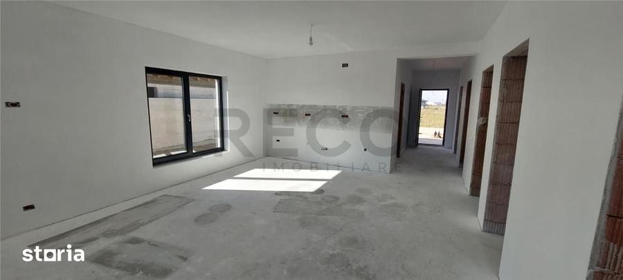 Casă cu 3 camere cu Teren 553 Mp în Sântandrei