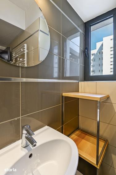 Apartament cu 3 camere semidecomandat în Gara de Nord