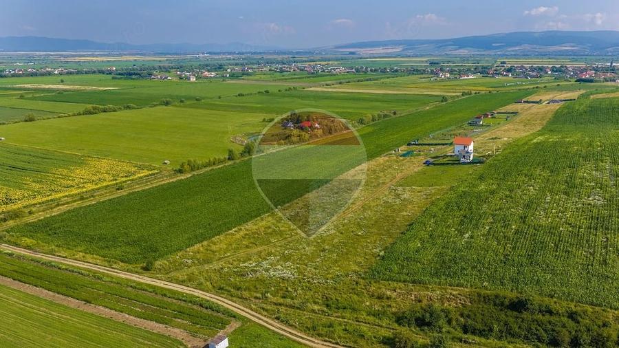 Teren de 563 mp, în Bod