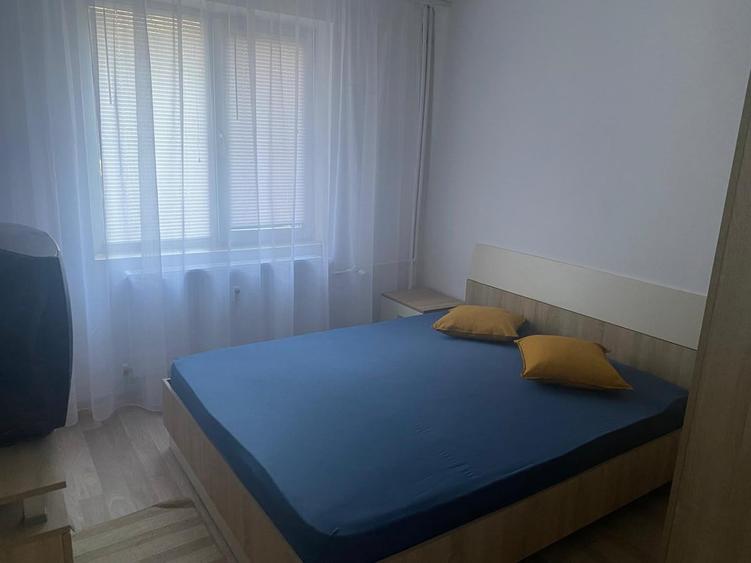 Apartament cu 2 camere decomandat în Socului