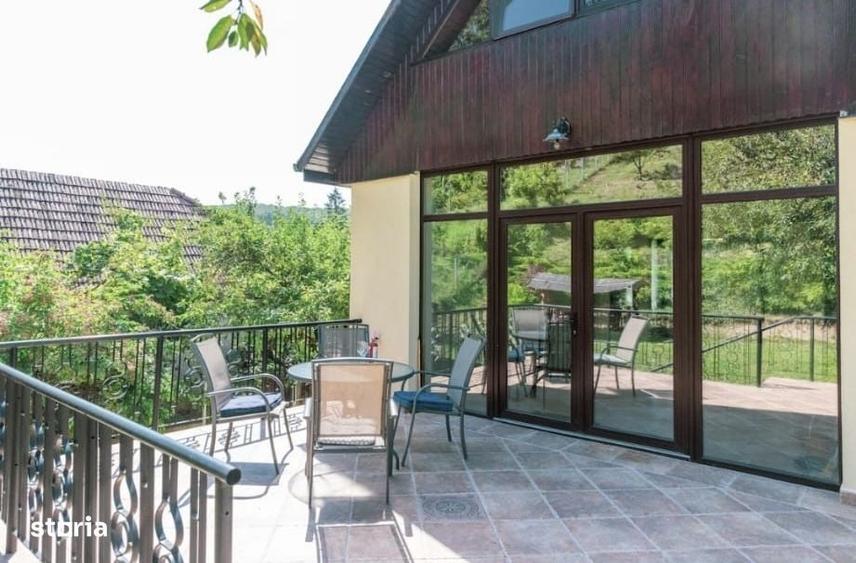 Casă cu 4 camere cu Teren 1300 Mp în Corunca