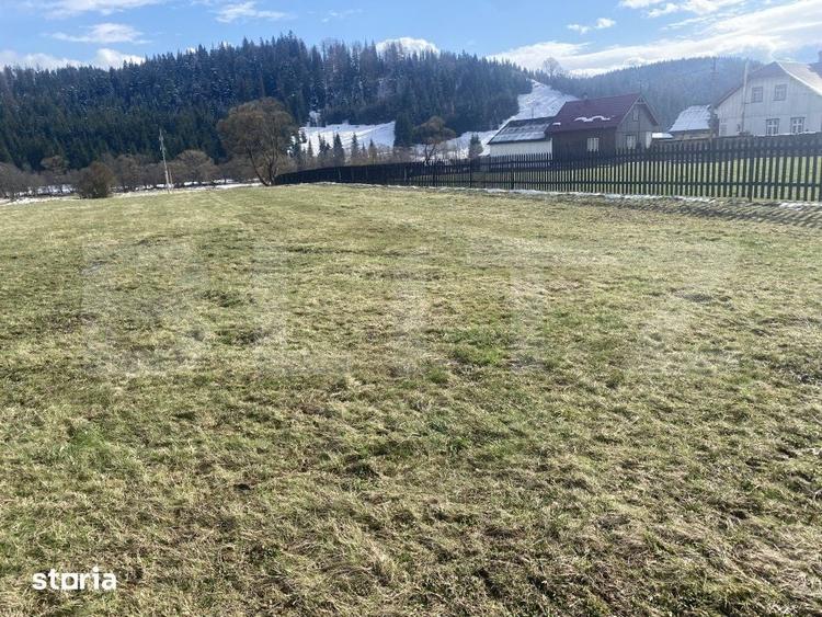 Teren de 12500 mp, în Poiana Stampei