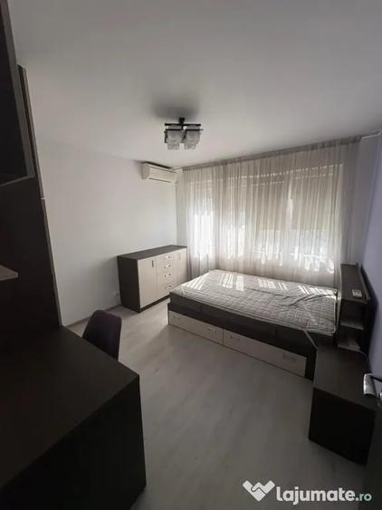 Apartament cu 2 camere semidecomandat în Apusului