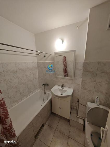Garsonieră decomandată, mobilată în Valea Cetății