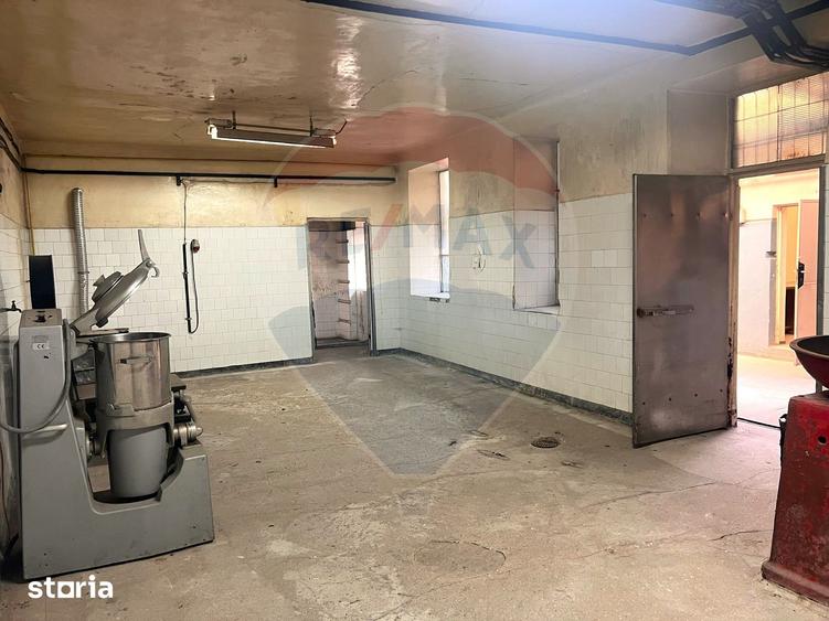 Spațiu comercial, de 299 mp, în Centrul Istoric