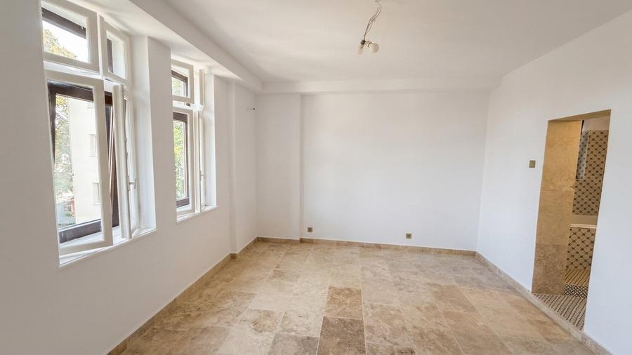 Apartament cu 4 camere în Dorobanți