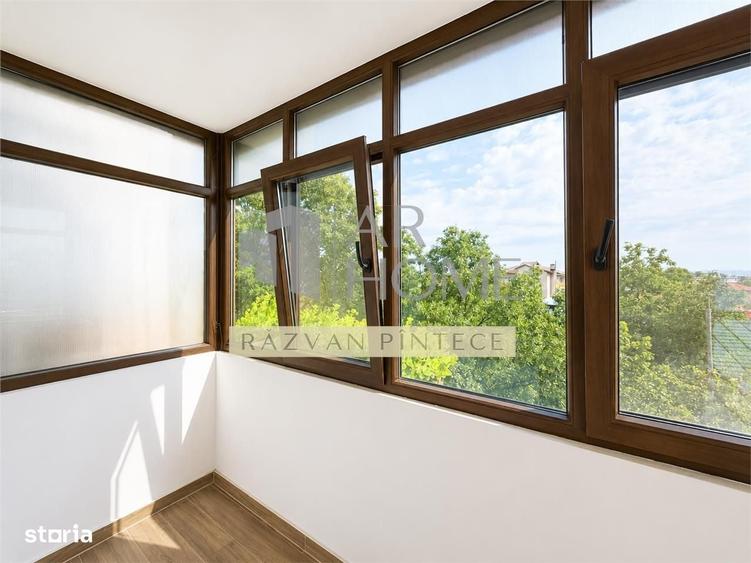 Apartament cu 3 camere decomandat în Democrației