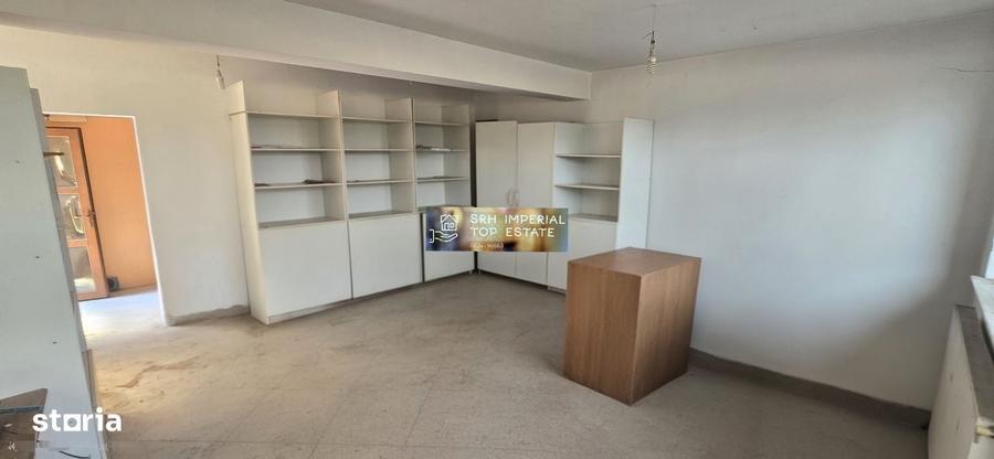 Casă cu 4 camere în Palas