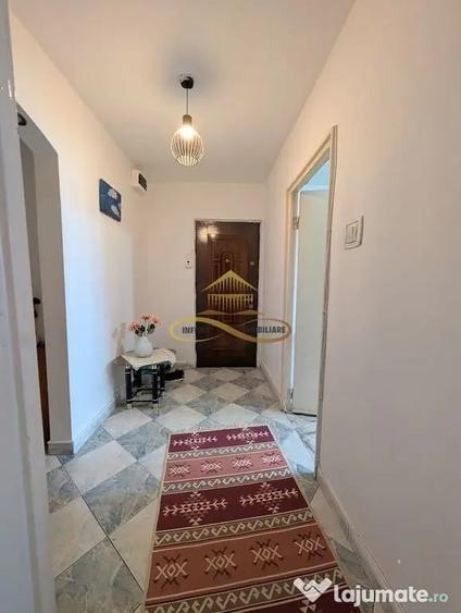 Apartament cu 3 camere decomandat în 9 Mai