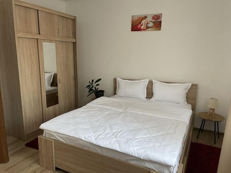 Apartament cu 2 camere decomandat în Exterior Vest