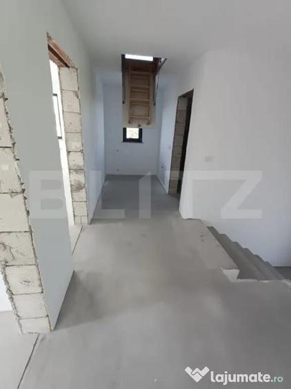 Casă cu 4 camere cu Teren 1000 Mp în Central