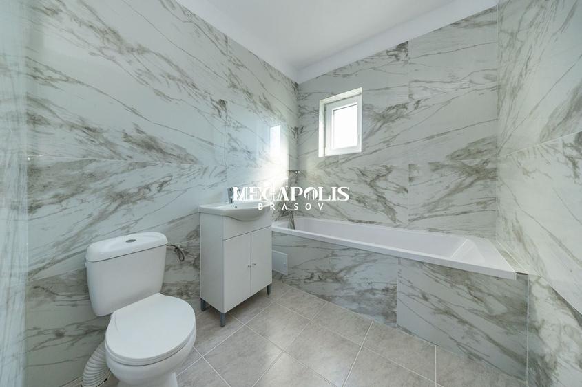 Duplex cu 4 camere cu Canalizare în Sânpetru