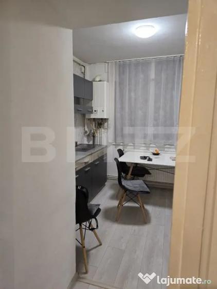 Apartament cu 2 camere semidecomandat, mobilat în Micro 16