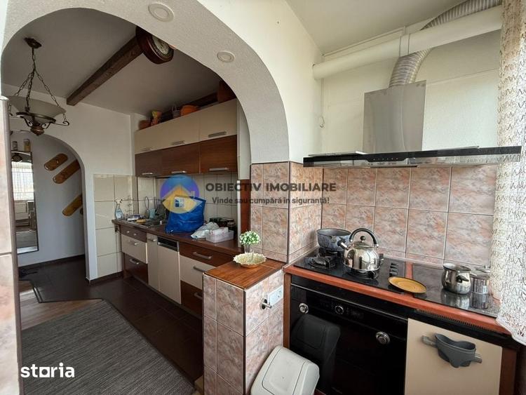 Apartament cu 3 camere semidecomandat în Central