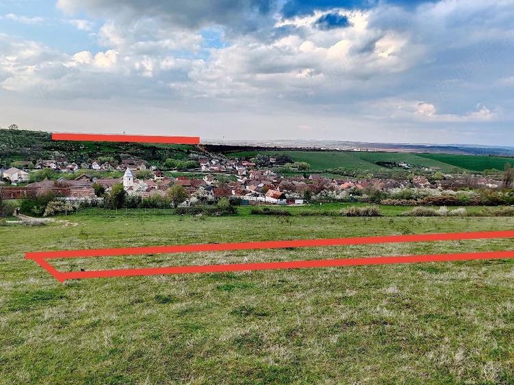 Teren de 2800 mp, în Nord