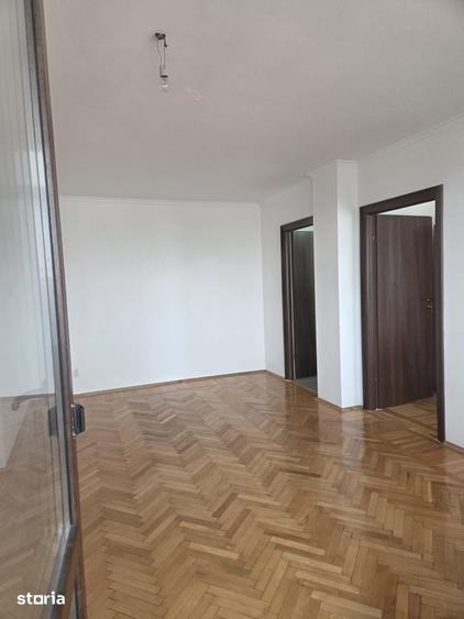 Apartament cu 2 camere în Romană