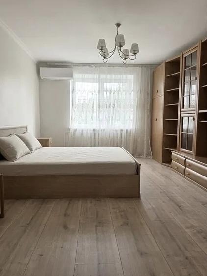 Garsonieră decomandată în Apărătorii Patriei