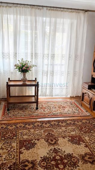 Apartament cu 3 camere decomandat, mobilat în Decebal