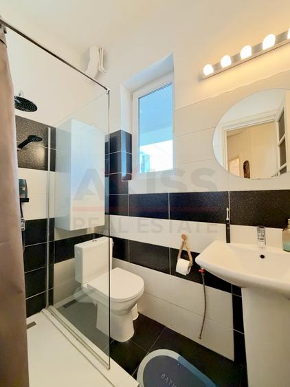 Apartament cu 3 camere decomandat, mobilat în Peninsula