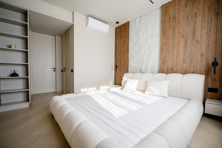 Apartament cu 3 camere semidecomandat, mobilat în Pipera