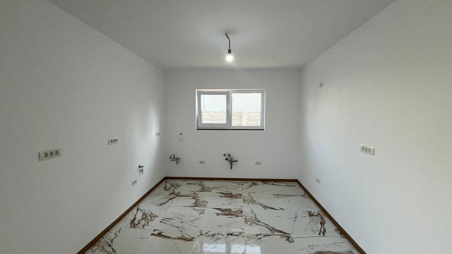 Duplex cu 3 camere cu Canalizare în Moșnița Nouă