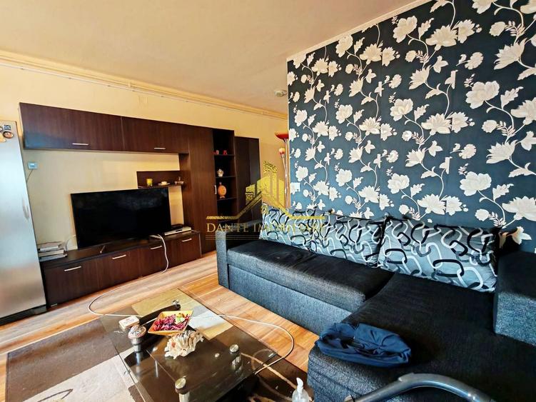 Apartament cu 3 camere semidecomandat, mobilat în Iris