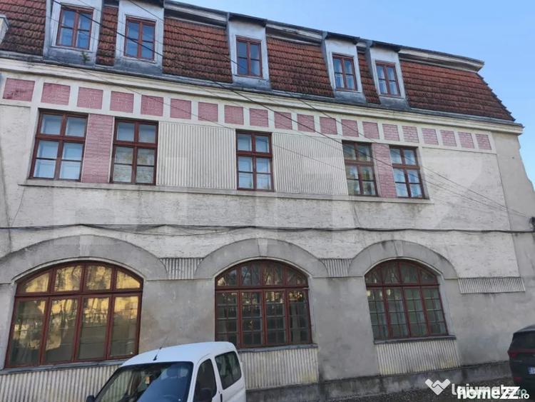 Spațiu comercial, de 1,883 mp, în Central