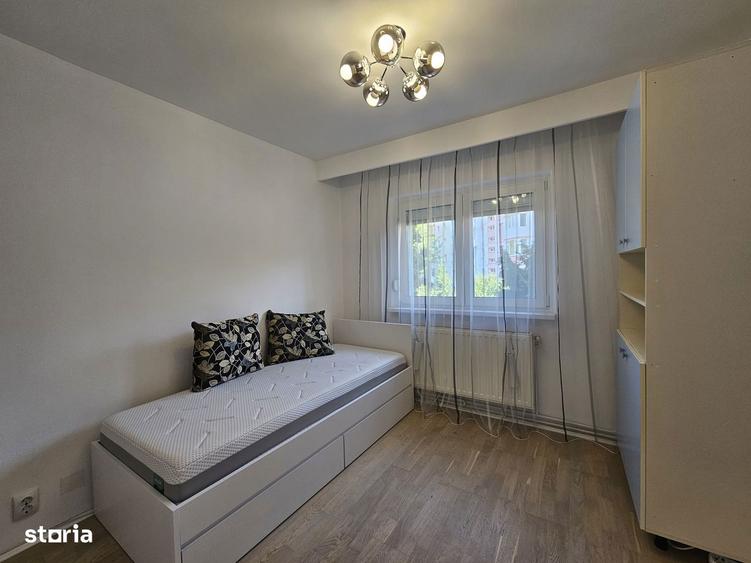 Apartament cu 4 camere decomandat în Central