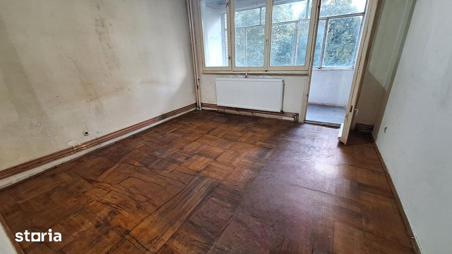 Apartament cu 2 camere decomandat în Podgoria