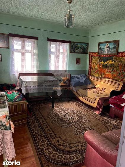 Casă cu 4 camere cu Teren 2328 Mp în Vadu Crișului
