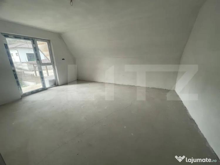 Casa individuala semifinisata, 4 camere, 10 ari teren si gar - 4