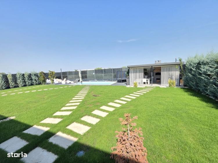 Casă cu 4 camere cu Teren 1200 Mp în Central
