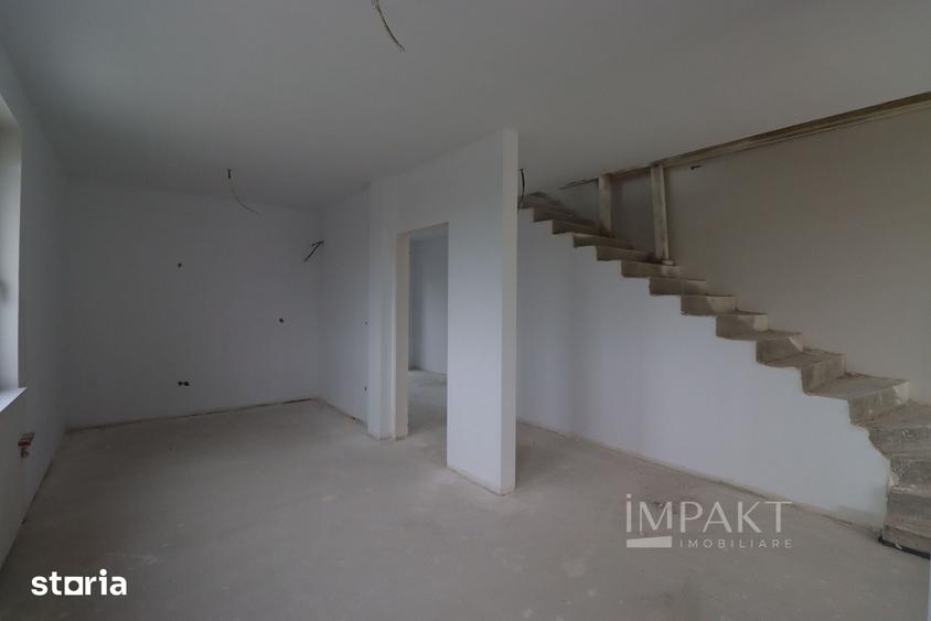 Casă cu 5 camere cu Teren 283 Mp în Mărăști