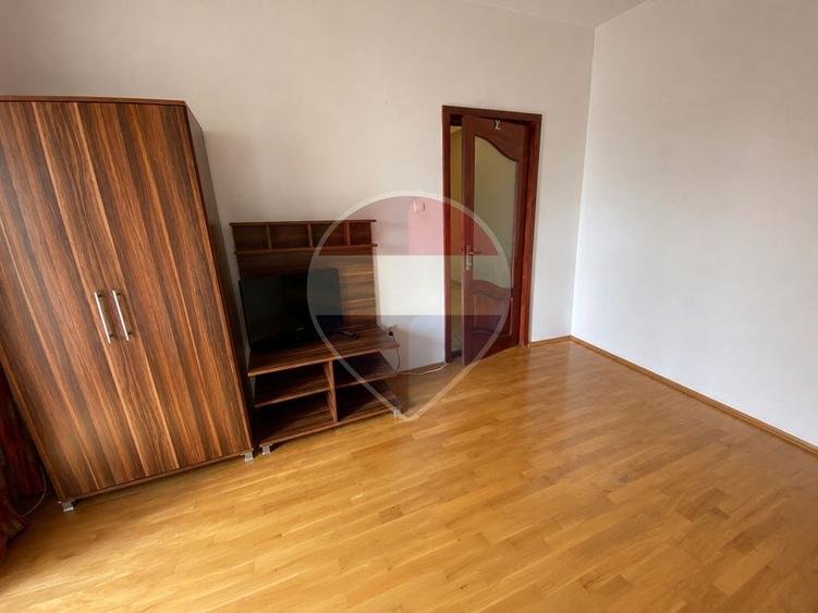 Apartament cu 2 camere decomandat, mobilat în Gară