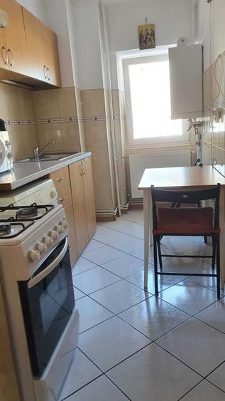 Garsonieră decomandată în Drumul Carului