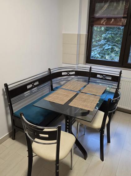 Apartament cu 3 camere decomandat în Berceni