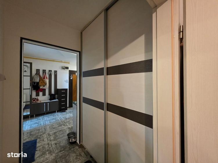 Apartament cu 3 camere decomandat în Deve