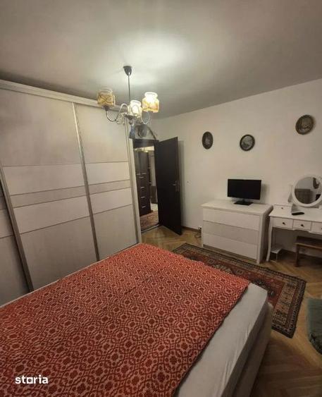 Apartament cu 3 camere decomandat în 13 Septembrie