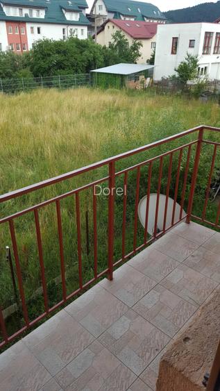 Vand apartament str. Plopilor Floresti