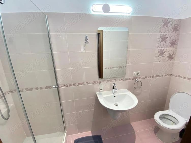 Apartament cu 3 camere decomandat în Intim