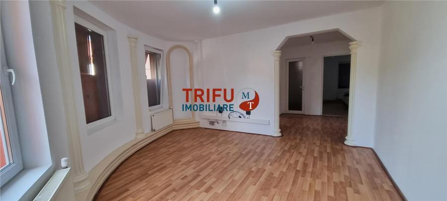 Casă individuală cu 4 camere cu Garaj în Micești