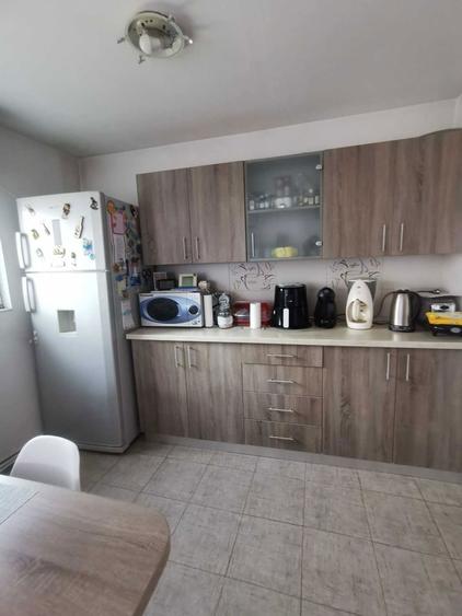 Proprietar, inchiriez casa 3 camere - 1