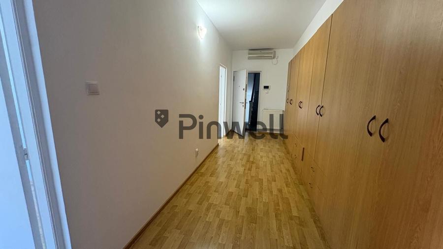 Birou, de 56 mp, în Unirii