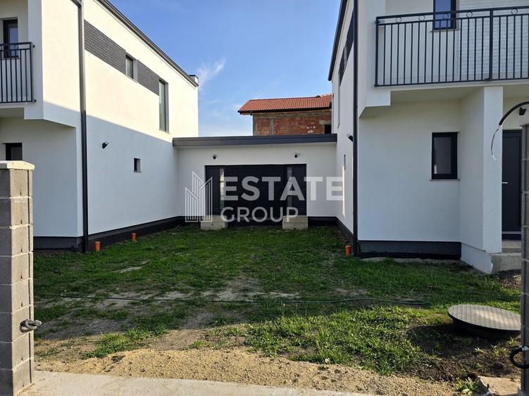 Duplex cu 5 camere cu Canalizare în Dumbrăvița