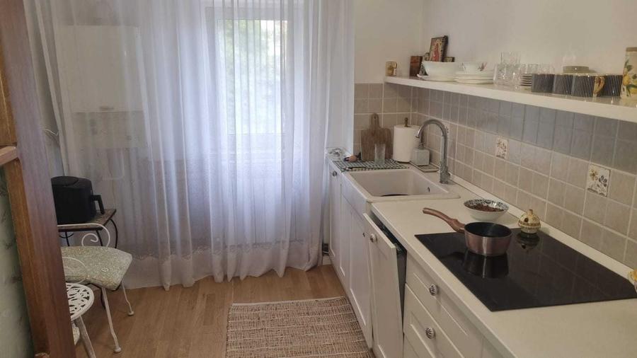 Apartament cu 3 camere decomandat în Păcurari
