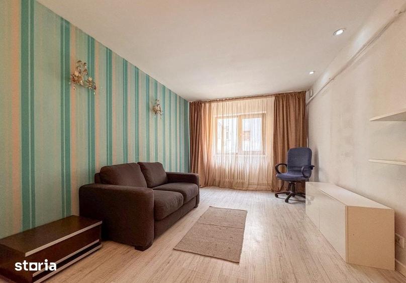 Apartament cu 3 camere decomandat în Central