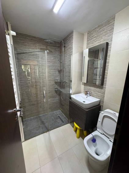 Apartament cu 4 camere decomandat în Crângași