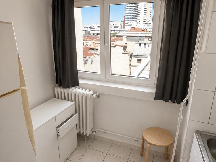 Apartament cu 2 camere decomandat în Universitate