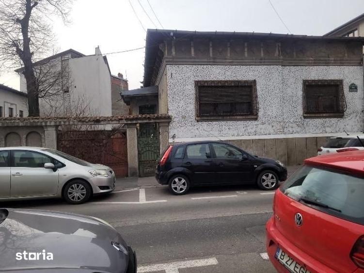 Casă cu 5 camere cu Teren 468 Mp în Coșbuc